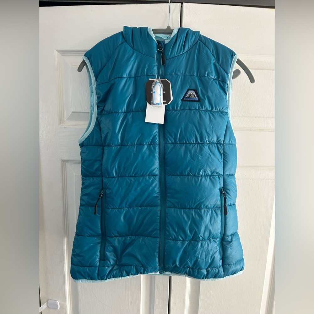 NWT Water Resistant Hiking Vest - Picture 2 of 4